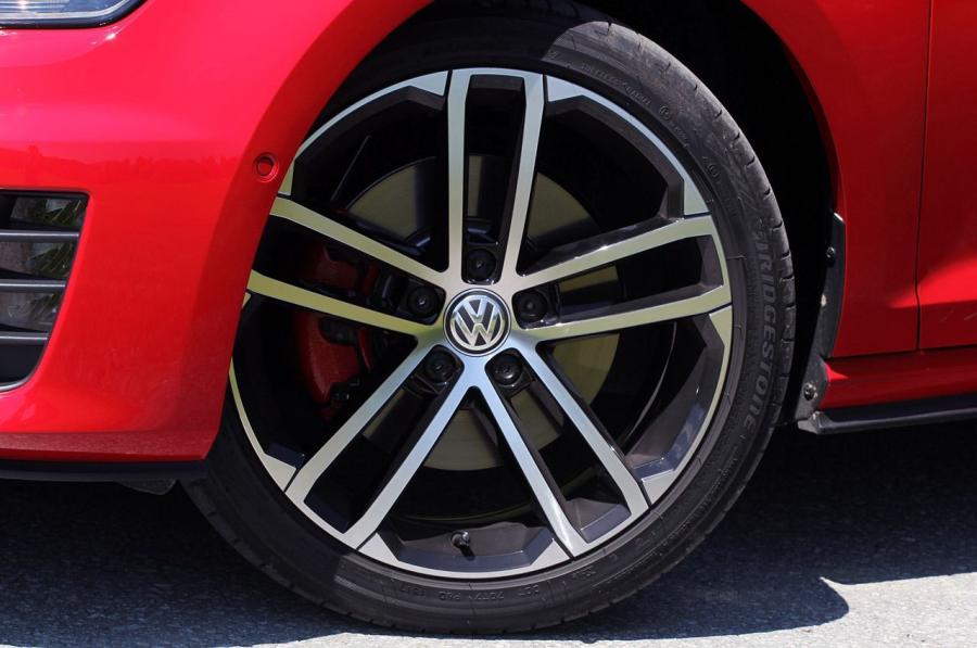 Колеса Volkswagen Golf GTD 5-Door 2017 года  (WW) (фото 55 из 58)